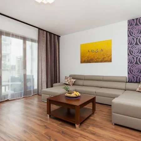 公寓 Platan 斯维诺乌伊希切