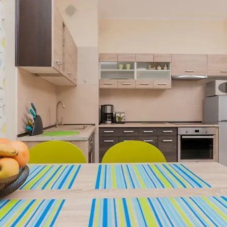 Platan Apartment *