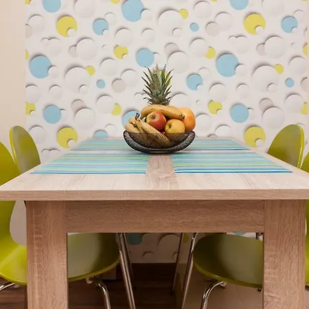 公寓 Platan 斯维诺乌伊希切