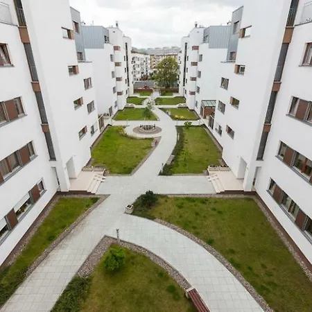 Platan Apartment *